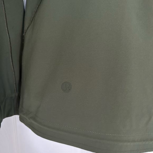 Lululemon Athletica Full Zip up Jacket CA 35801/RN 106259 E4 - Women’s Sz 4 - Picture 9 of 11